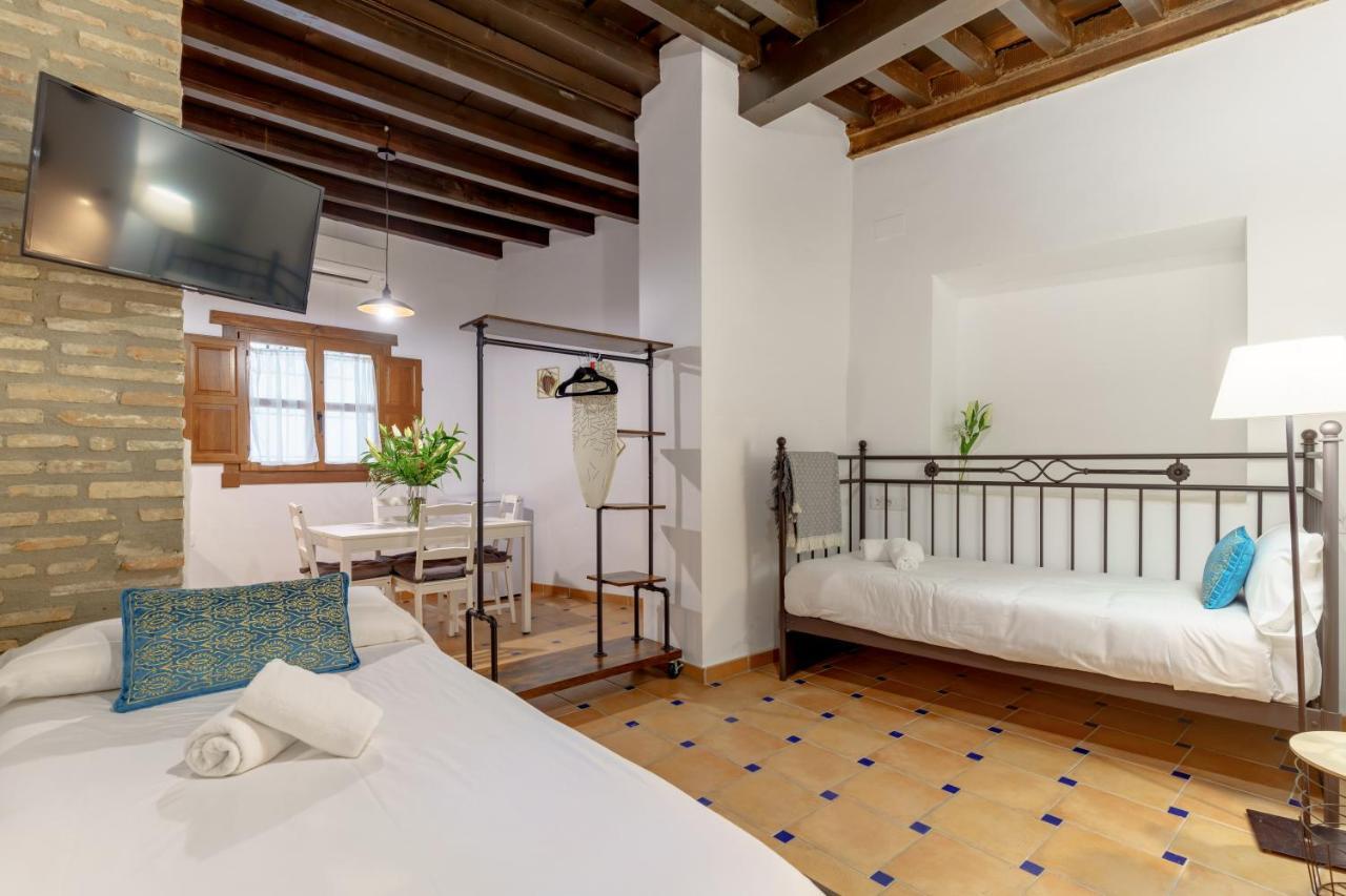 Suites Casa De Las Columnas Granada Kültér fotó